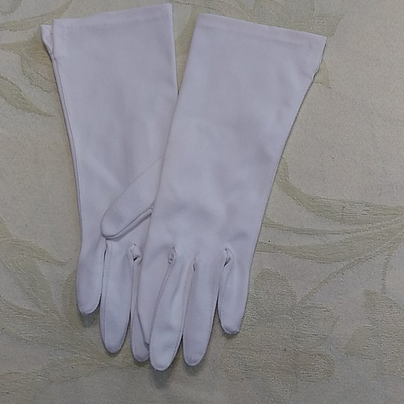 Vintage Gloves - Picture 1 of 3